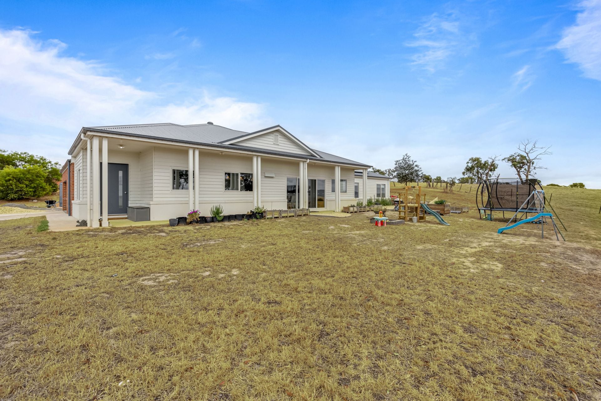 211 Smiths Lane, Trawalla, Trawalla - Thumbnail 2