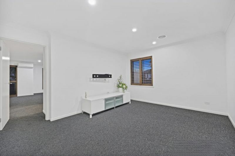 7 Palisades Boulevard, South Morang