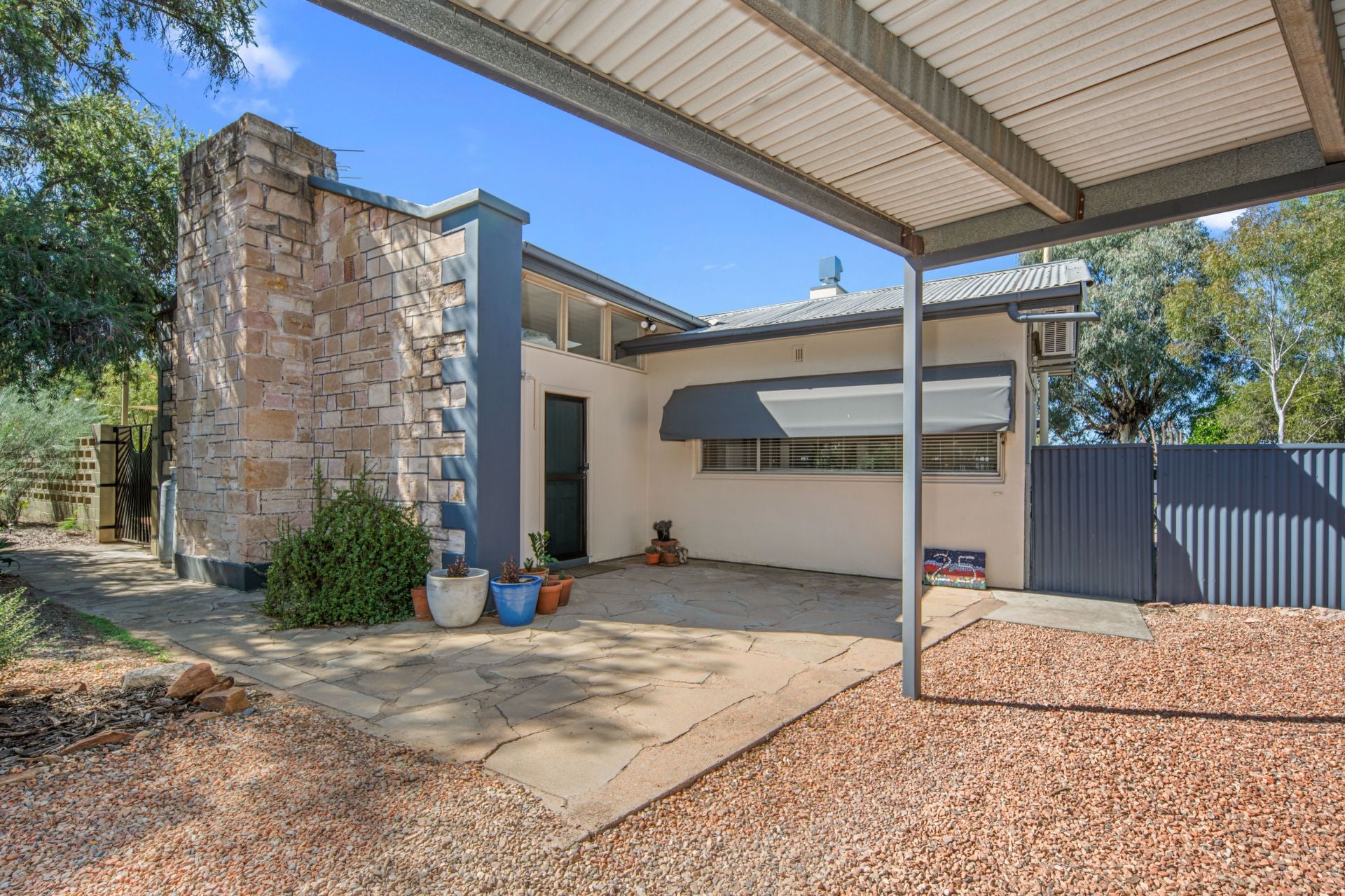 25 Lindsay Avenue East Side NT, East Side - Thumbnail 2