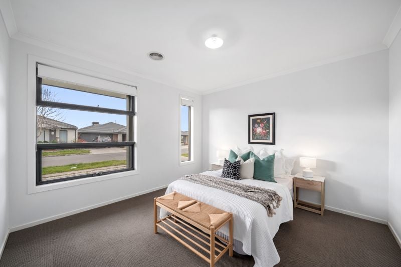 16 Urquhart Street, Mickleham