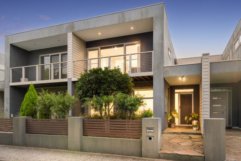 9 Carlow Walk, Lalor