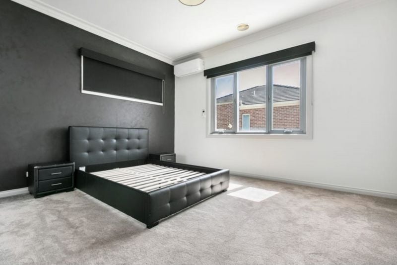 10 Wattlebird Crescent, Reservoir