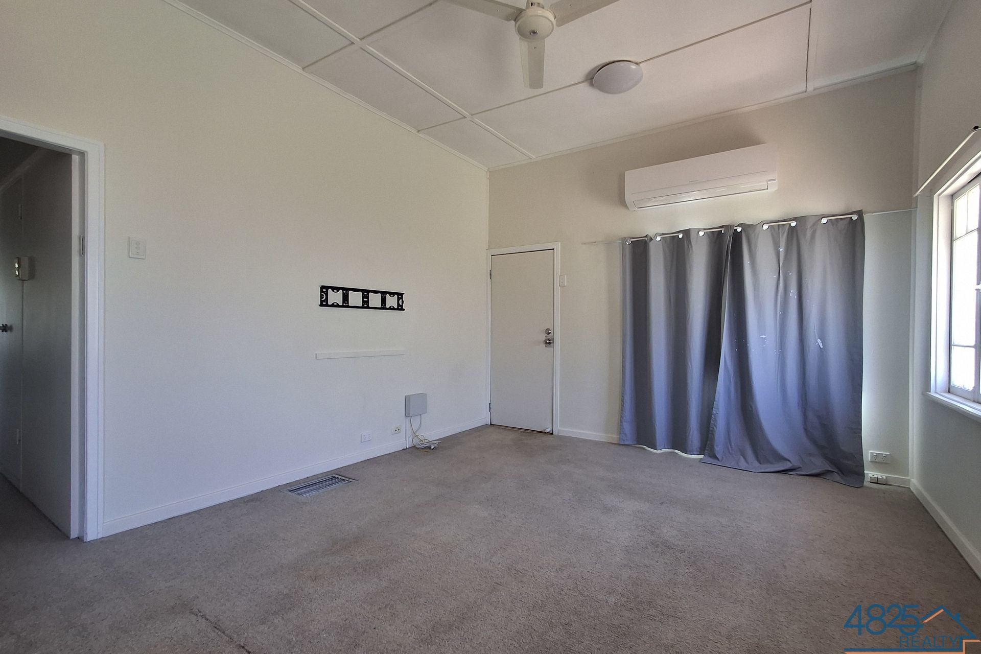5 Charles Street Mount Isa QLD, Mount Isa City - Thumbnail 2