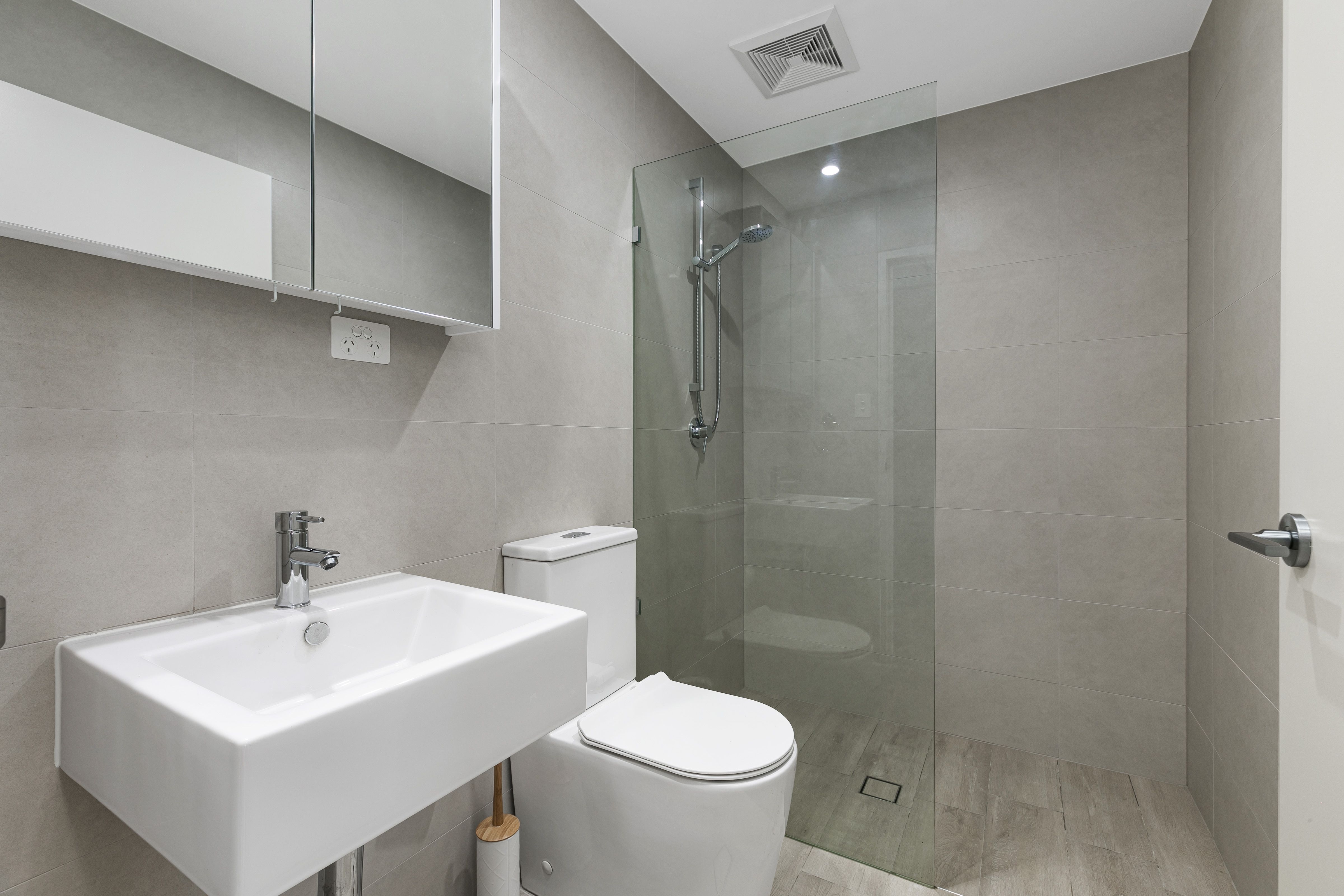 205/316 Taren Point Road CARINGBAH 2229
