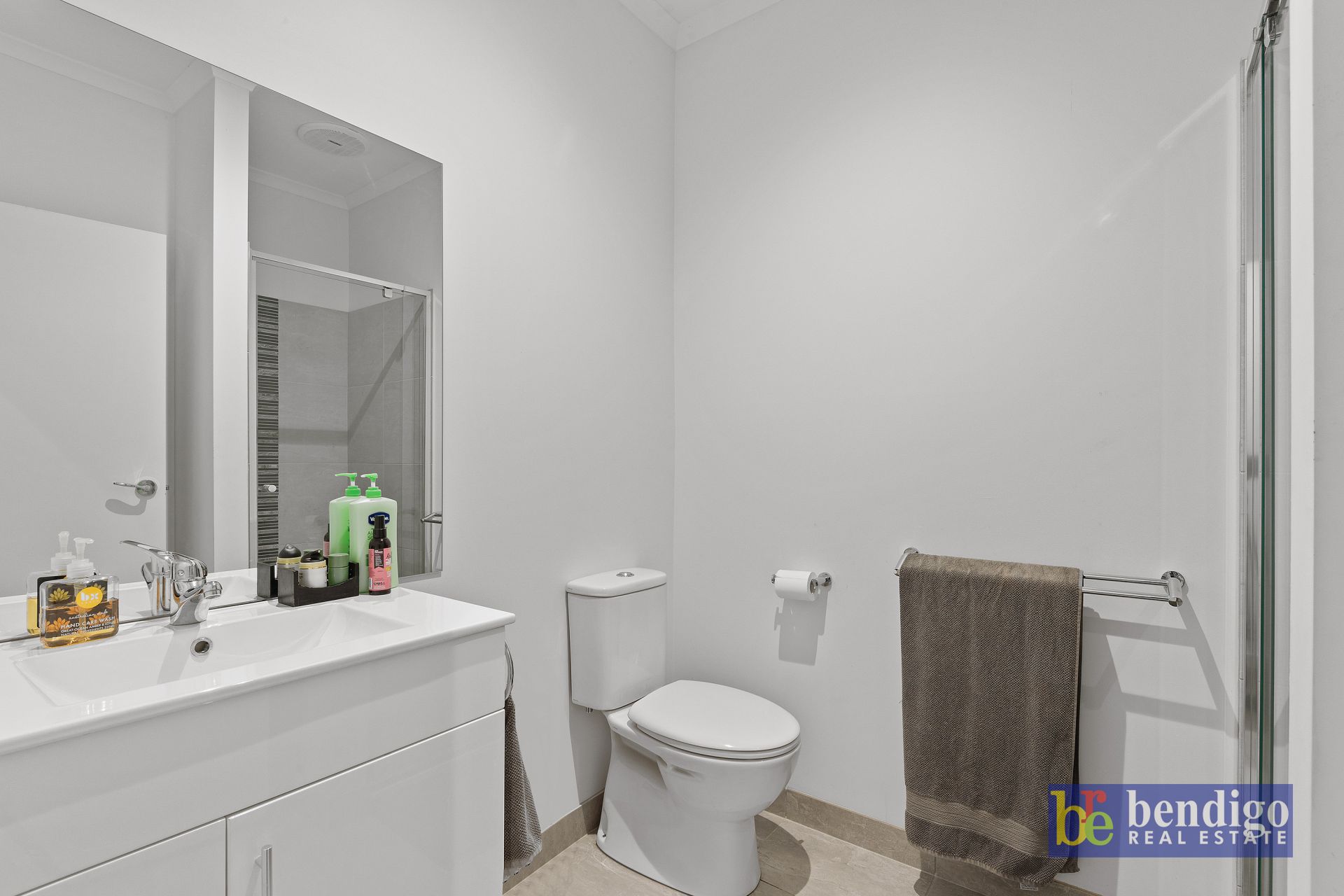 8a Houlahan Street Flora Hill VIC, Hill - Thumbnail 6