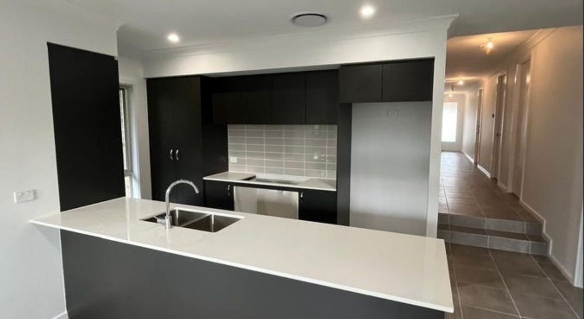 Austral 17 Equinox Street