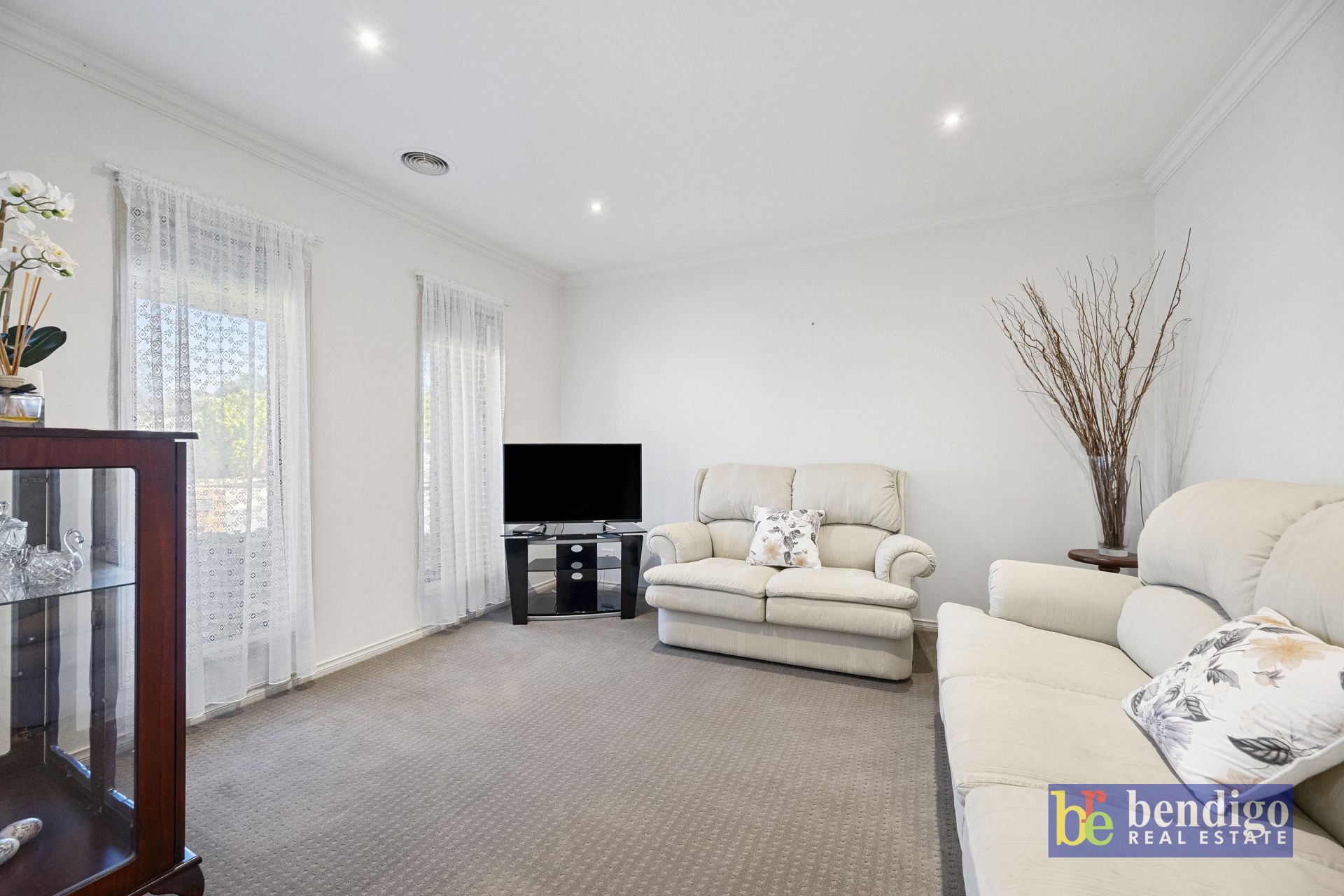 4 Findon Court Epsom VIC, Epsom - Thumbnail 2