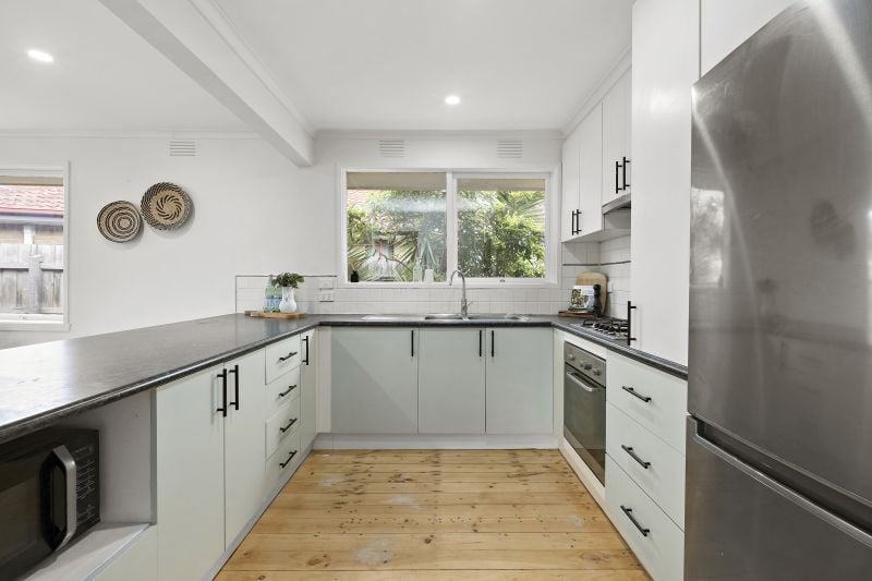 5 Redfield Court, Mill Park