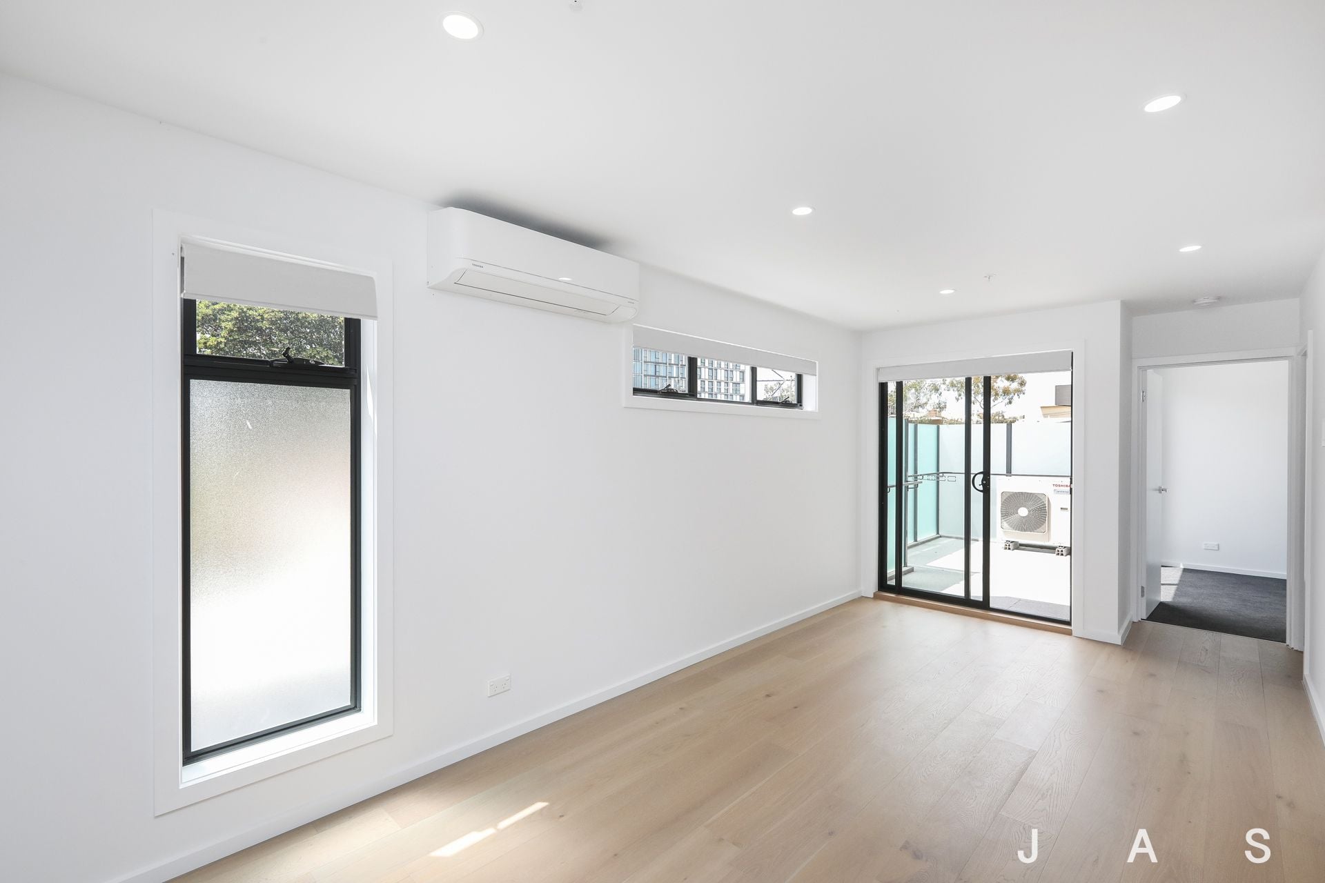 102/110 Ballarat Road Footscray VIC, Footscray - Thumbnail 4