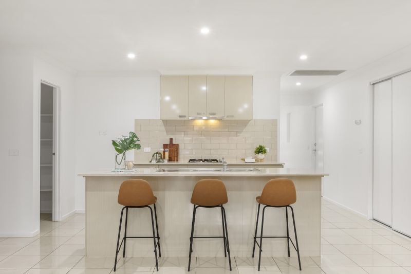 63 Albion Crescent, Mickleham