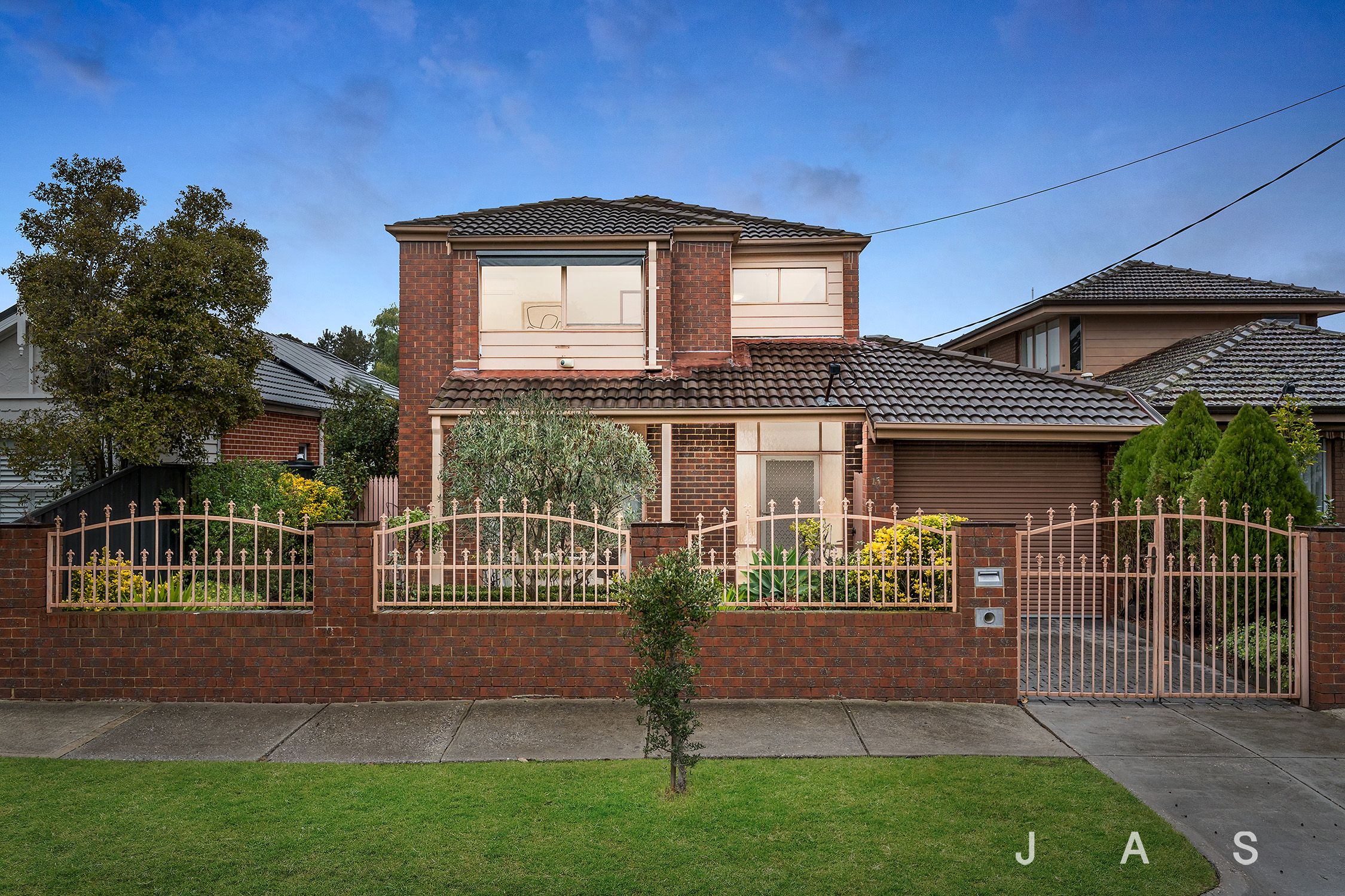 17 Marcus Avenue West Footscray VIC, West Footscray - Thumbnail 2