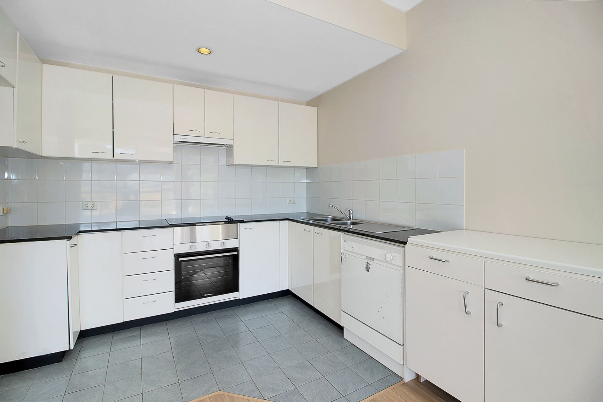 9/7-17 Berry Street, North Sydney NSW, North Sydney - Thumbnail 2