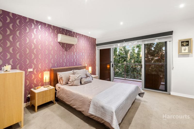 16 Caravel Lane, Caroline Springs