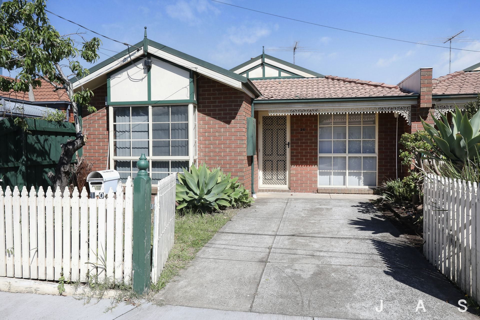 10 Pearce Street Yarraville VIC, Yarraville - Thumbnail 2