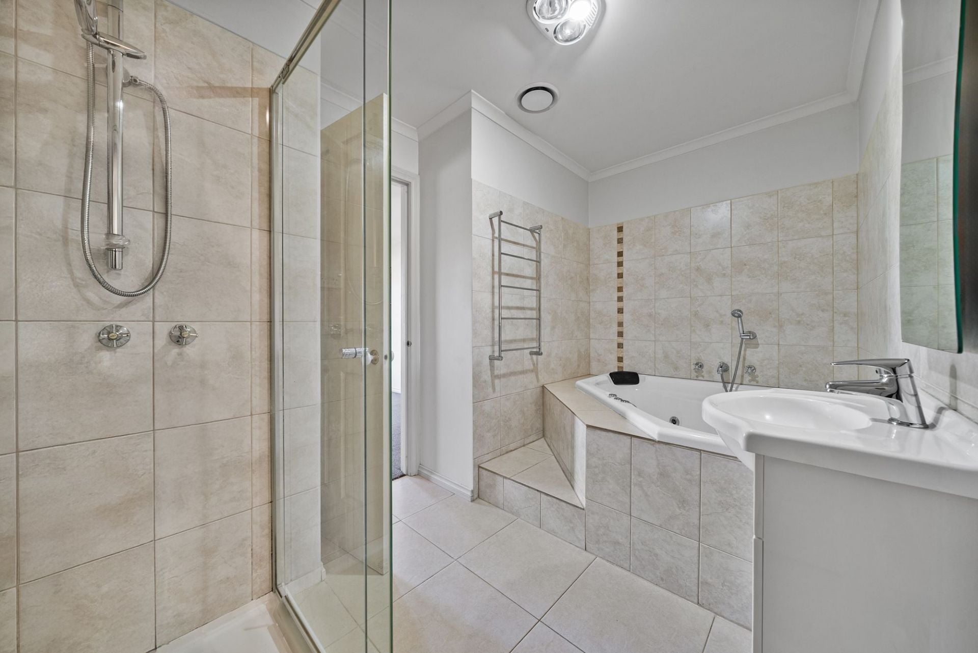 Big on Space, Low on Maintenance – The Perfect All-Rounder in Prime Mill Park!