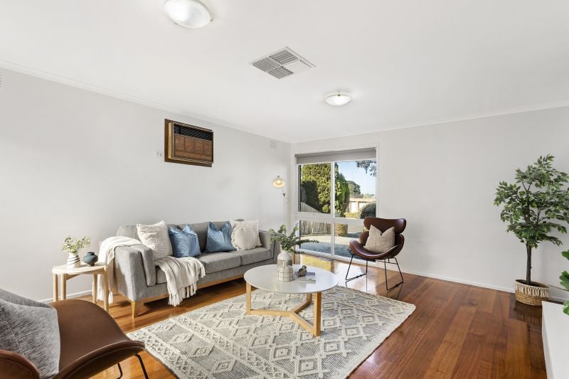 33 Buckland Crescent, Epping