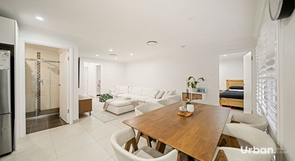 Ambarvale 8 Sikes Place