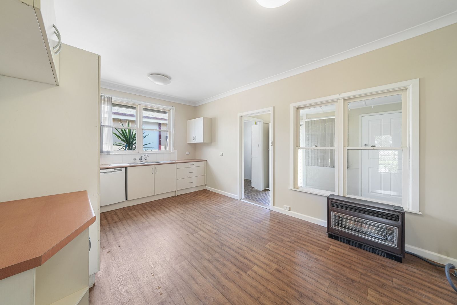 19 Christopher Avenue, Camden, Camden - Thumbnail 2