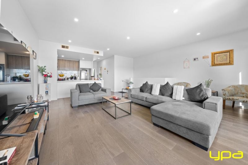 48 Spirit Boulevard CRANBOURNE EAST VIC, Cranbourne East - Thumbnail 2