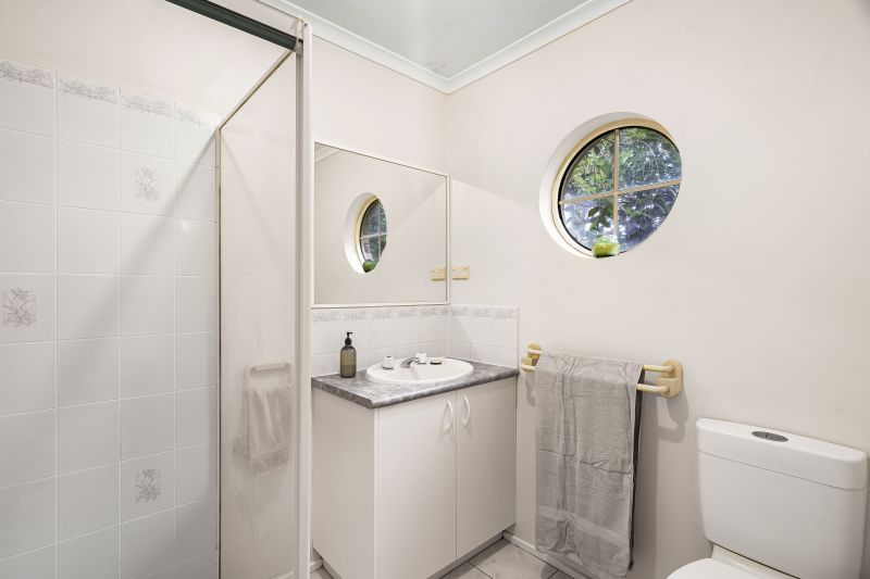 10 Marsden Walk, Roxburgh Park