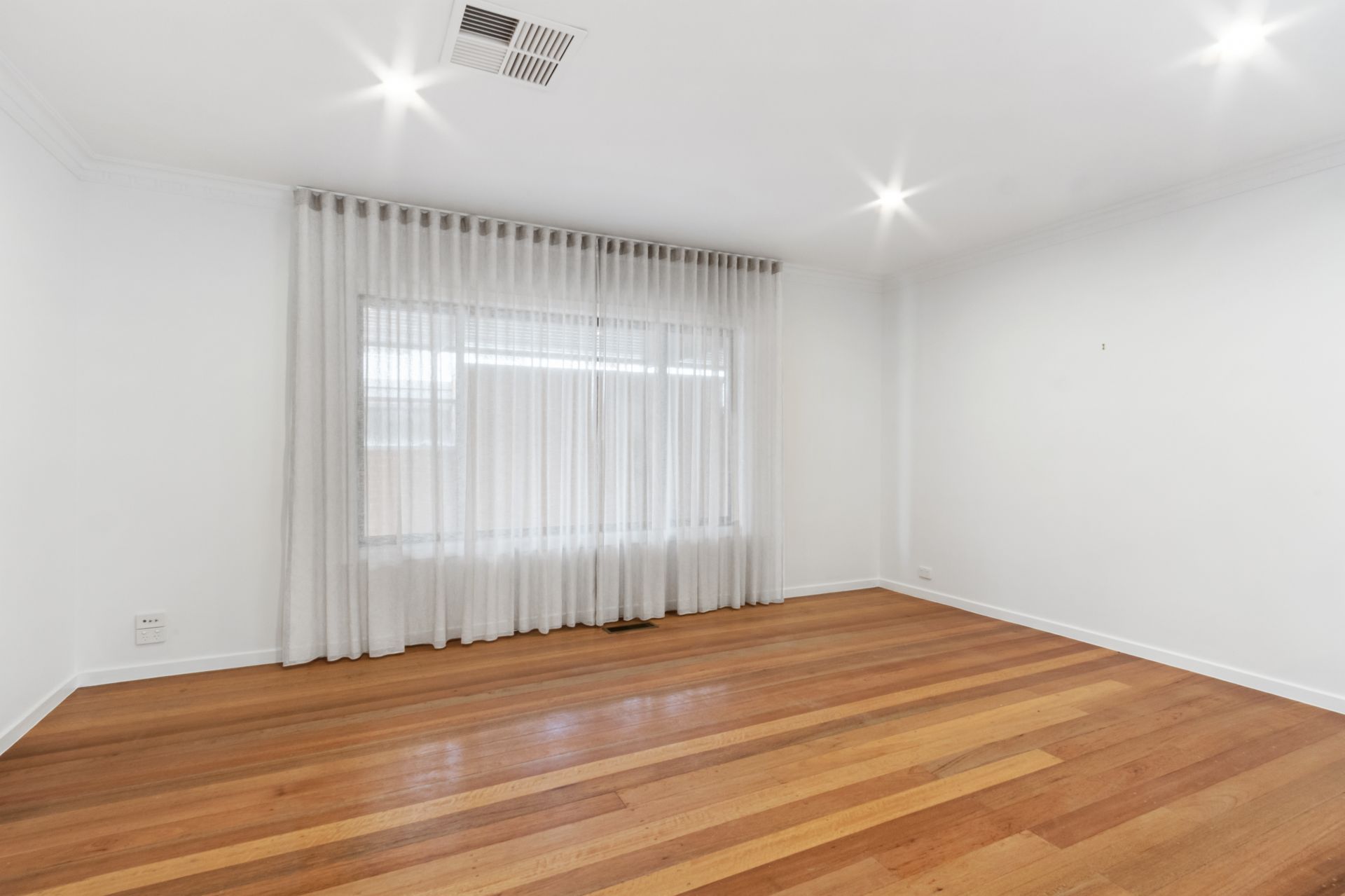Welcome to Your Dream Home in Fawkner!