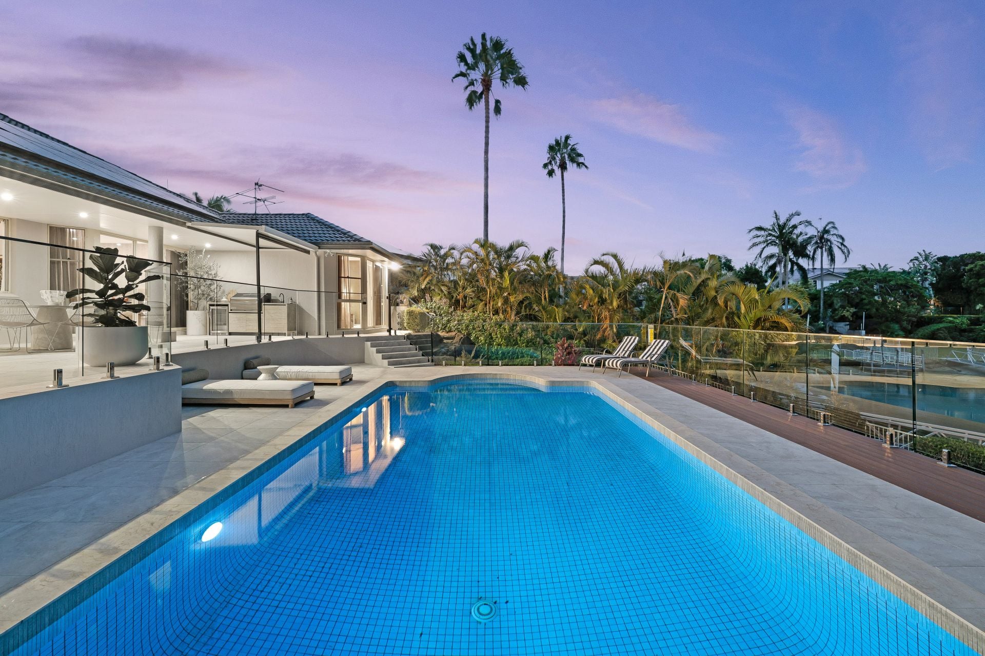 94 Edinburgh Road, Benowa Waters QLD 4217, Benowa - Thumbnail 2