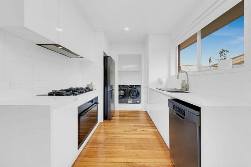 28 Brentwood Avenue, Lalor