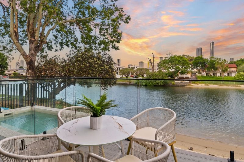 51 Rudd Street, Broadbeach Waters - Image 1