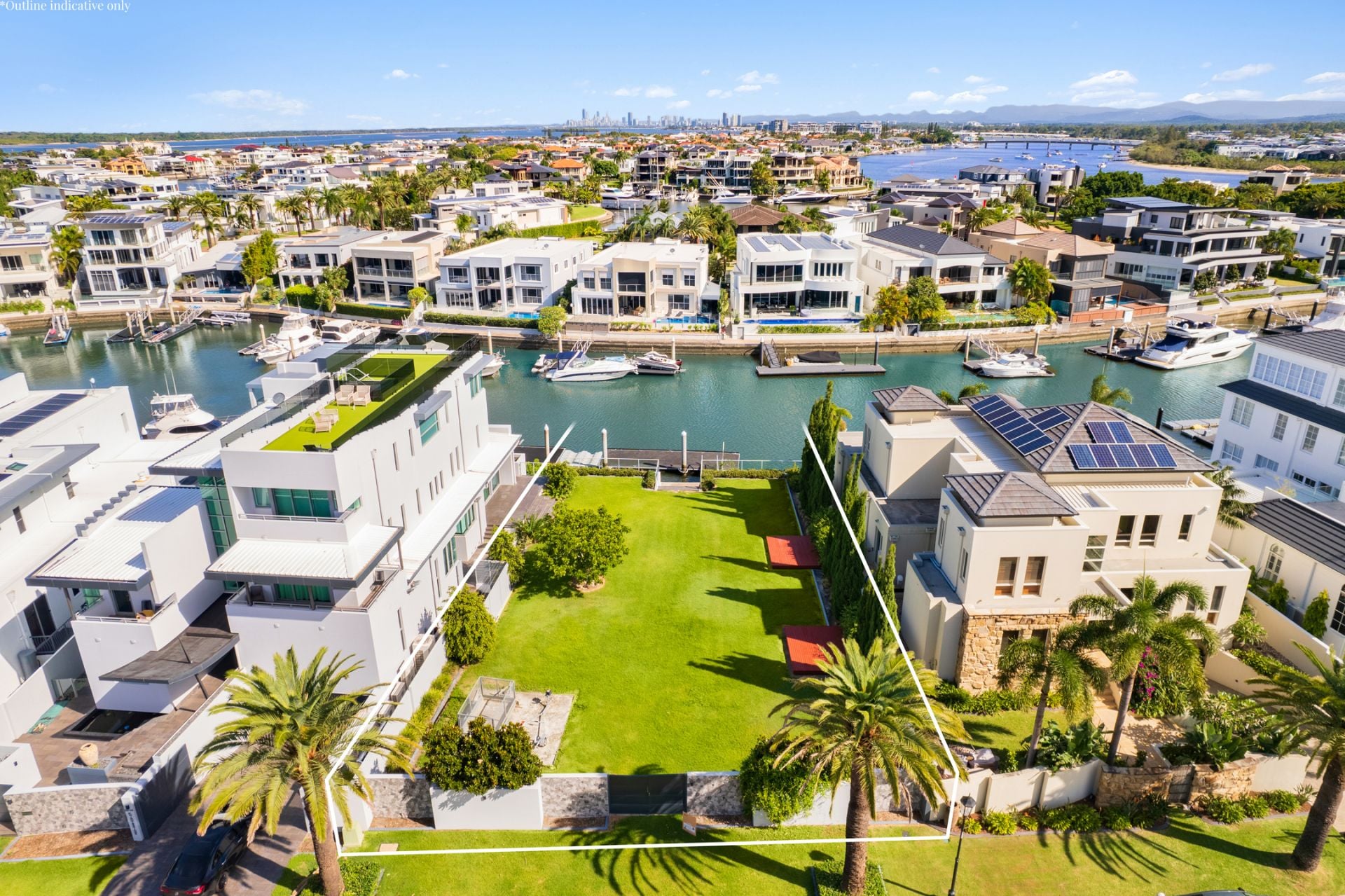 14 Knightsbridge Parade West, Sovereign Islands QLD 4216