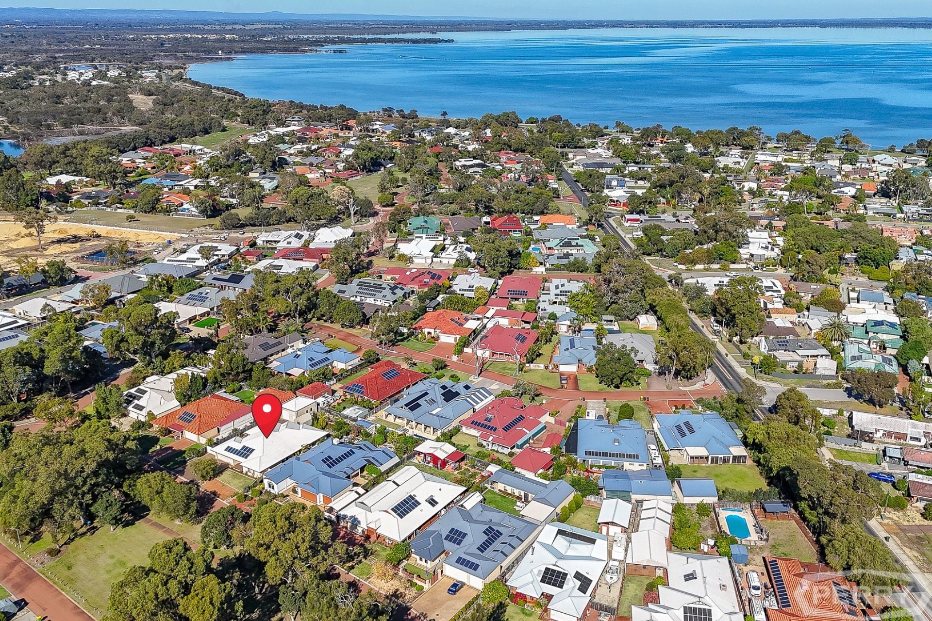 14 Riverina Avenue, Coodanup, Coodanup - Thumbnail 2