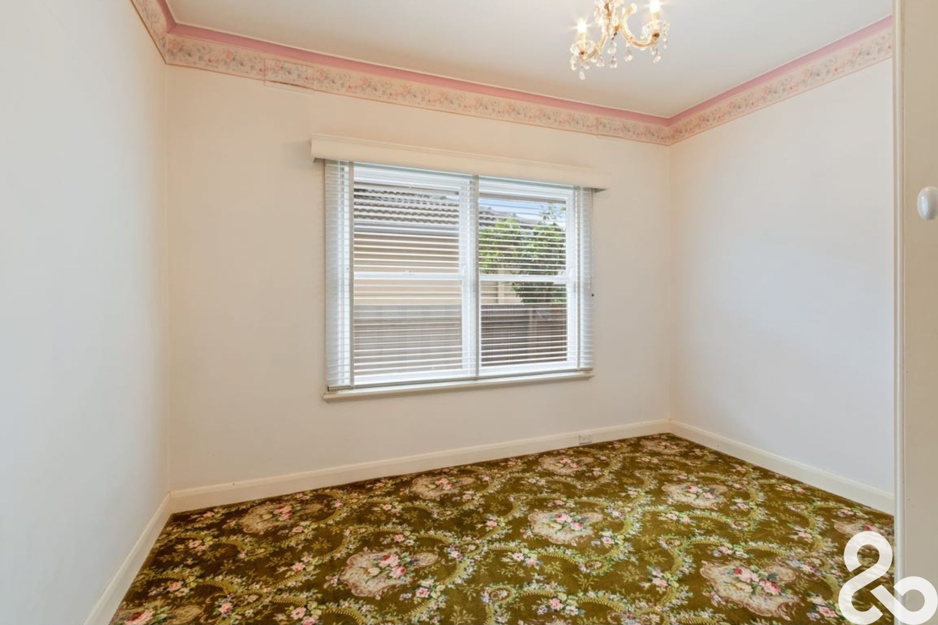 Original Gem with Separate Studio or Office space!