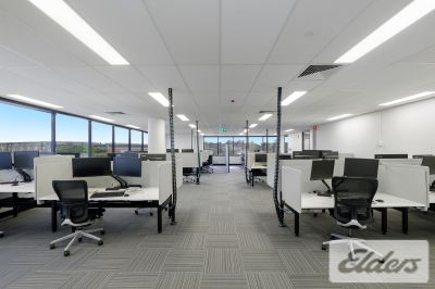 FULLY FITTED PLUG & PLAY OFFICE ON CUSP OF CBD !