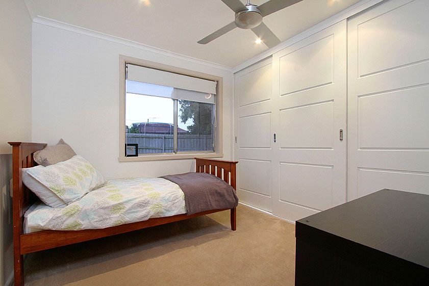 STYLISHLY HOME, CLOSE TO ALL AMENITIES