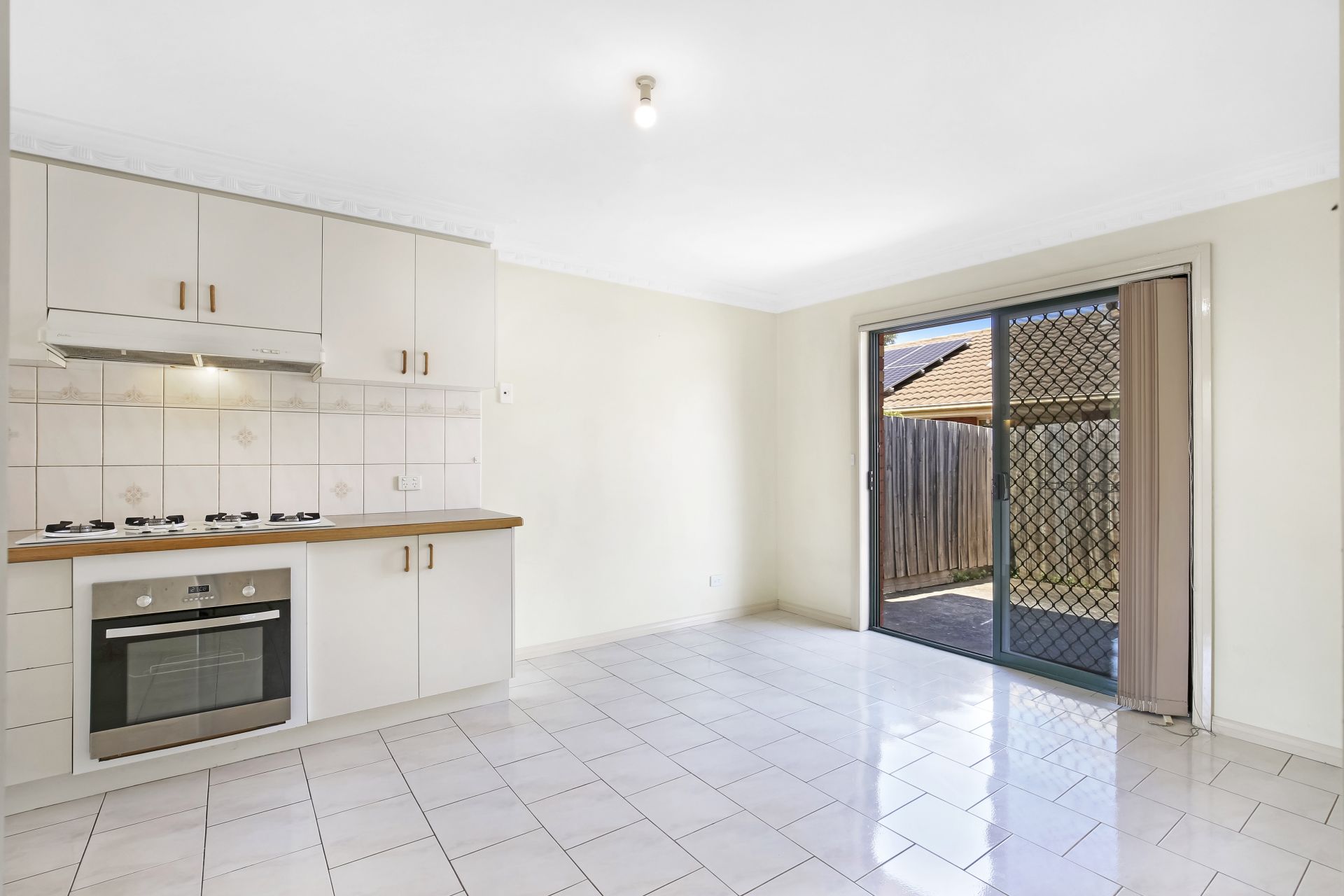 Low-Maintenance Unit in Great Location!