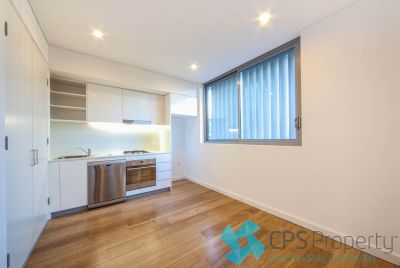 EXECUTIVE URBAN ONE BEDROOM RESIDENCE IN LANDMARK 'DENODE' COMPLEX