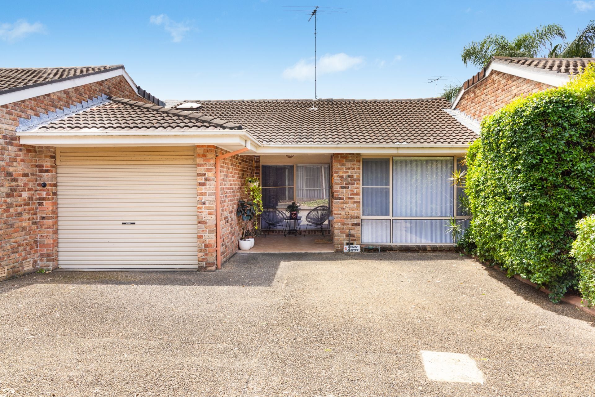 4/9-11 Kumbardang Avenue, Miranda, Miranda - Thumbnail 2