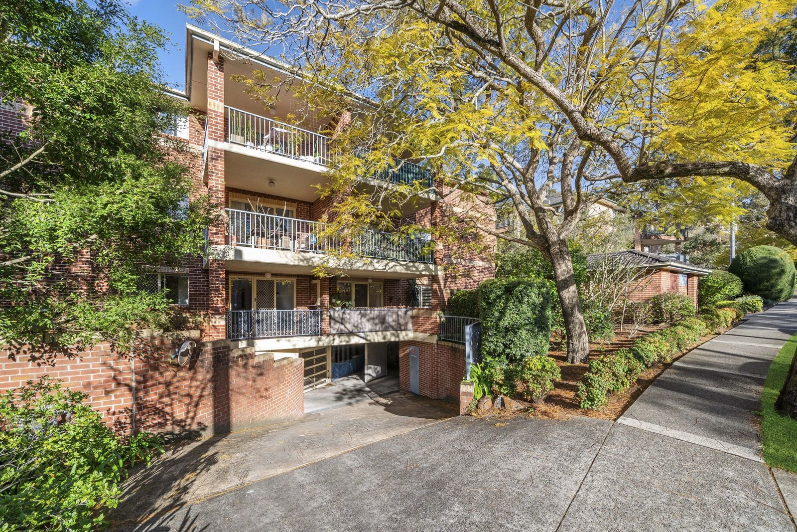 15/8-10 Bellbrook Avenue, Hornsby, Hornsby - Thumbnail 2