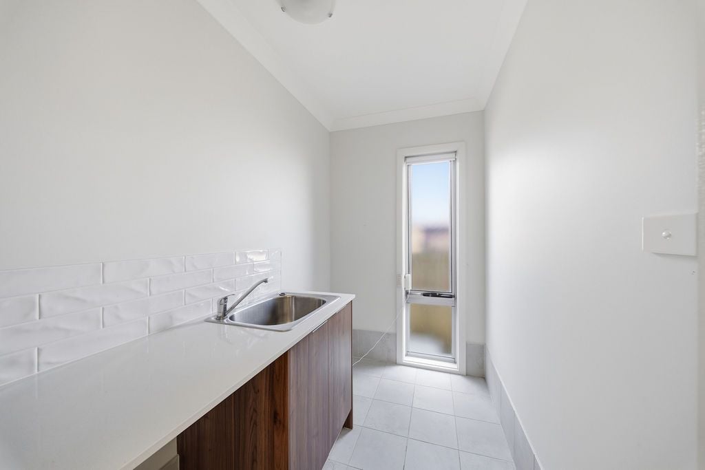 137 Liz Kernohan Drive, Elderslie, Elderslie - Thumbnail 8