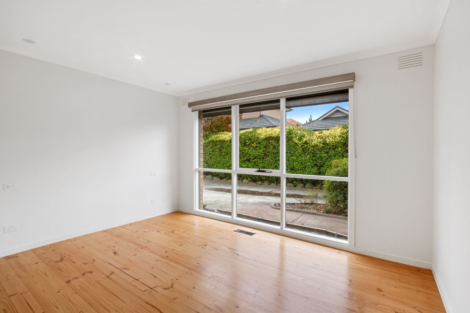 Stunning unit in premium locale
