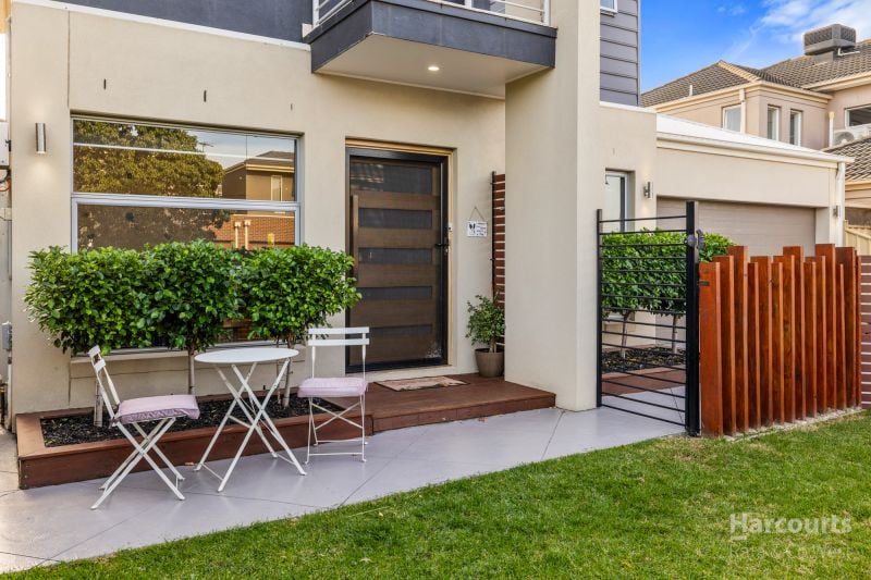 12 Chelsworth Place, Caroline Springs
