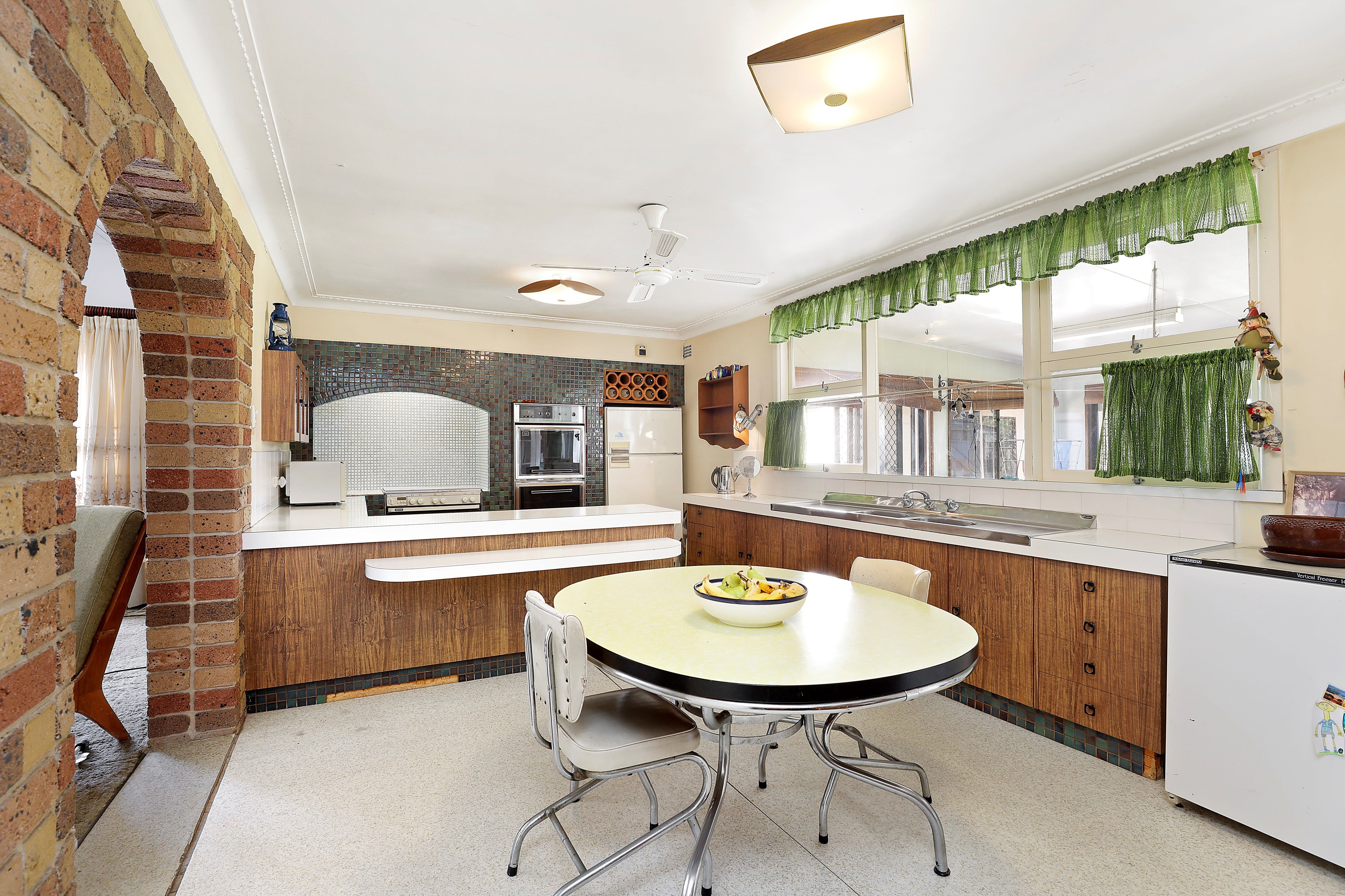 10 Burlington Street MONTEREY 2217