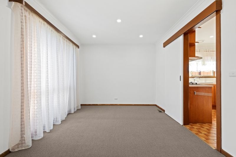31 Grevillia Drive, Mill Park