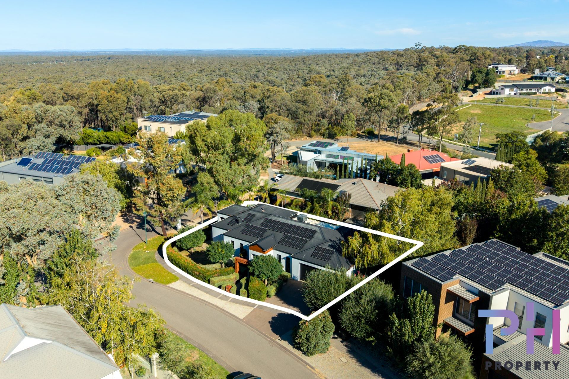4 Elwood Drive Strathdale VIC, Strathdale - Thumbnail 2