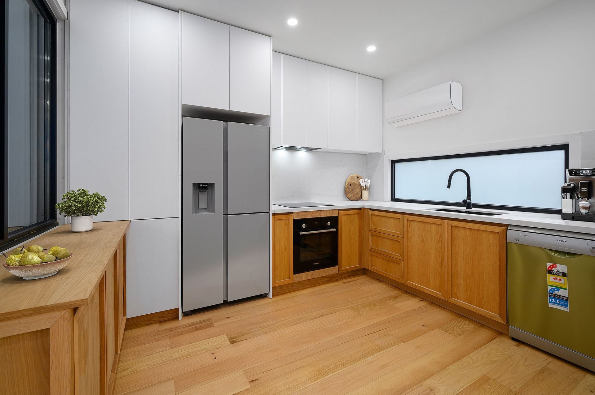 Newly Built Brunswick West Townhouse: Your Urban Oasis Awaits!.