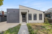 1/216 Dundas Street, Thornbury