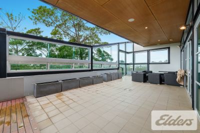 RARE OFFICE/WAREHOUSE WITH GREAT ONSITE PARKING