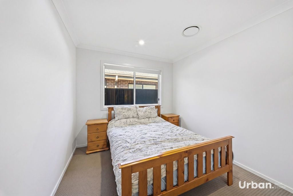 Oran Park 16 Herd Street