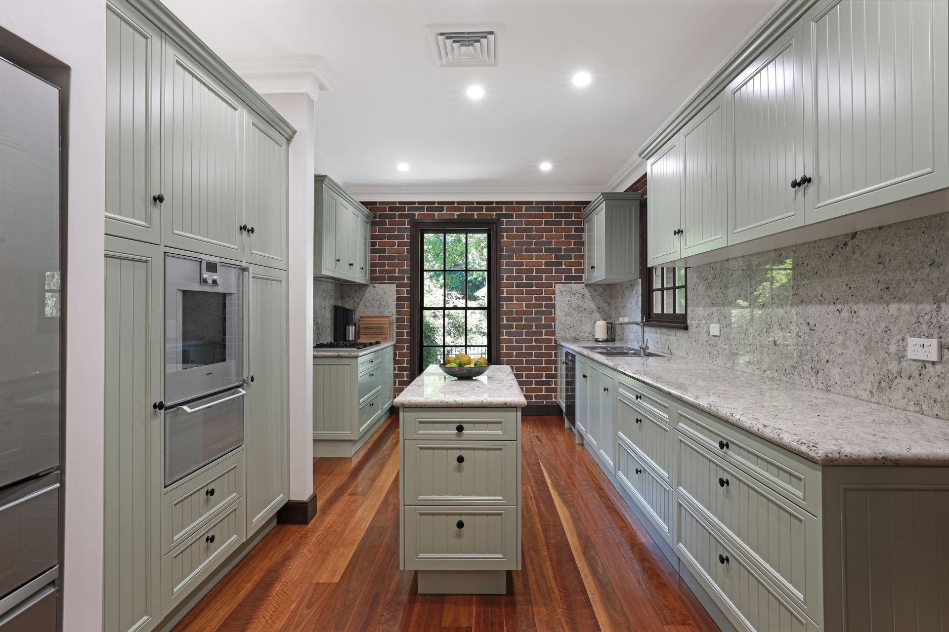 2 Camphora Avenue, Balgownie, Balgownie - Thumbnail 2