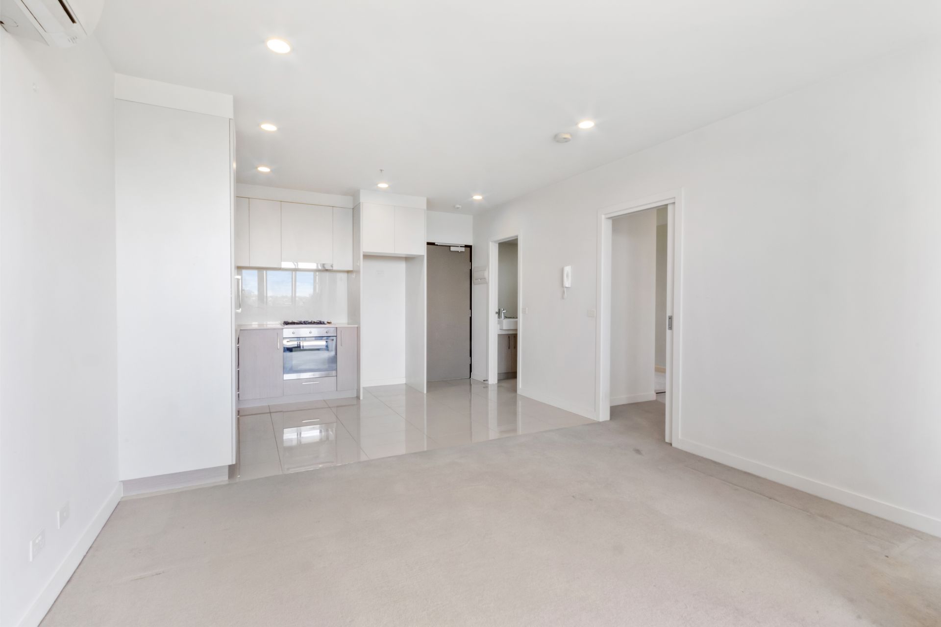 Apartment living, stone's throw from Highpoint!