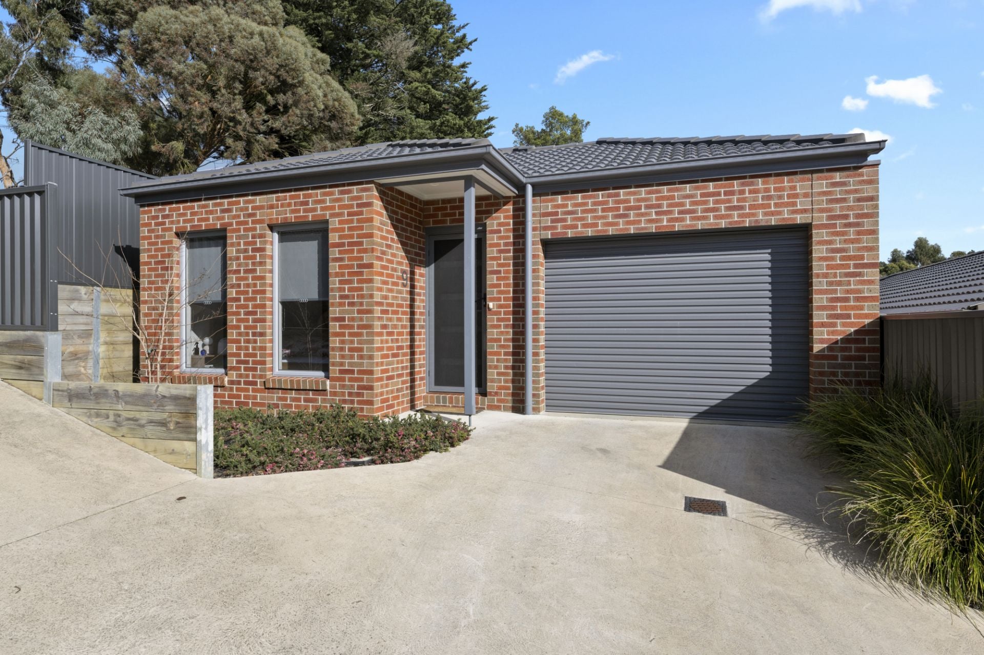 9 Riverside Place, Under Offer, Under Offer - Thumbnail 2